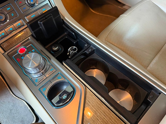 Jaguar XF 23 of 29