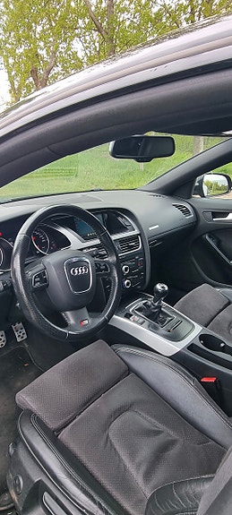 Audi A5 4 of 5