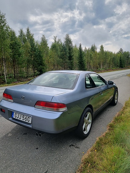 Honda Prelude 3 of 5
