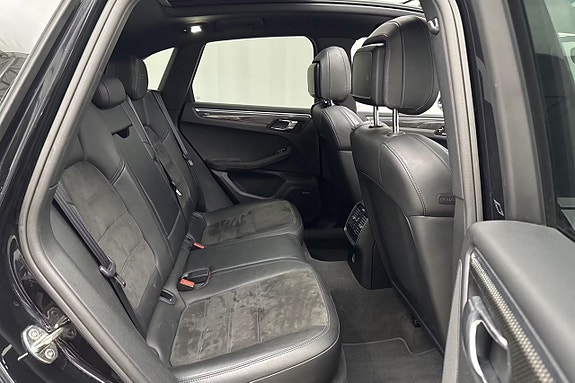 Porsche Macan GTS 16 of 18