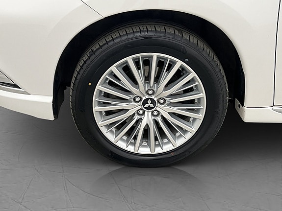 Mitsubishi Outlander 28 of 30