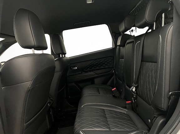 Mitsubishi Outlander 21 of 30