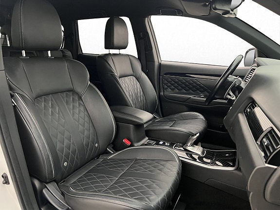 Mitsubishi Outlander 20 of 30