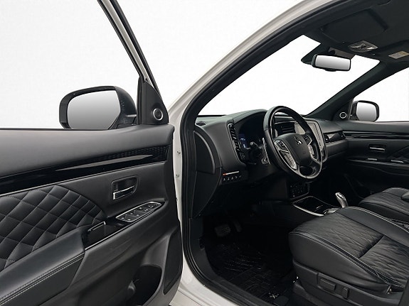 Mitsubishi Outlander 10 of 30