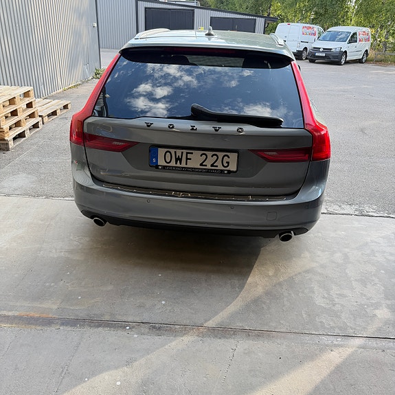 Volvo V90 4 of 18