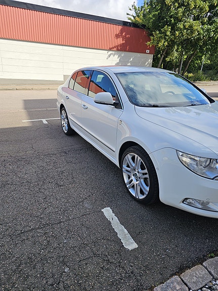 Skoda Superb 3 of 15