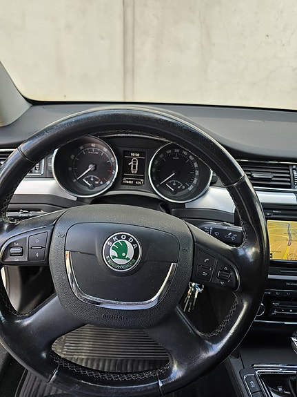 Skoda Superb 13 of 15