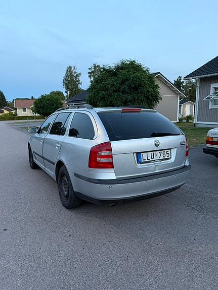 Skoda Octavia 3 of 9