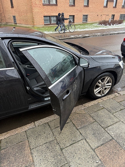 Volvo S60 3 of 5