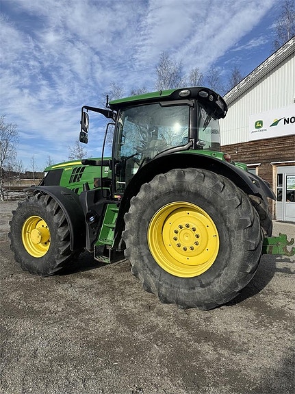John Deere 6215R 4 of 7