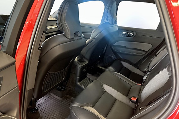 Volvo XC60 8 of 9