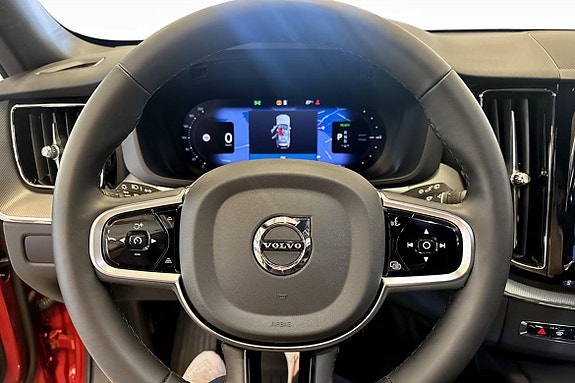 Volvo XC60 7 of 9
