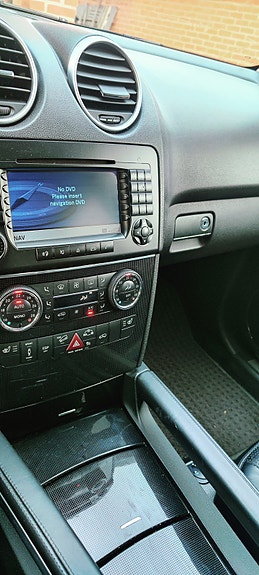 Mercedes-Benz ML63 7 of 7