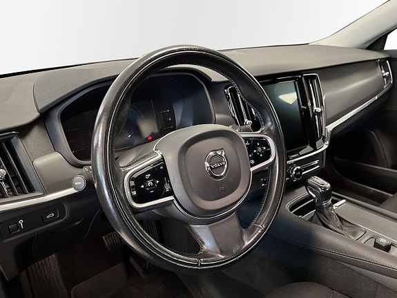 Volvo V90 Cross Country 7 of 10