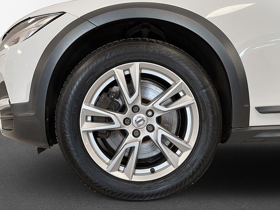 Volvo V90 Cross Country 5 of 10