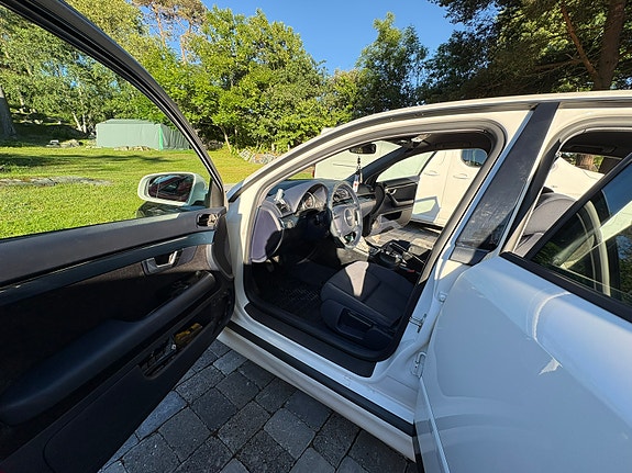 Audi A4 9 of 11
