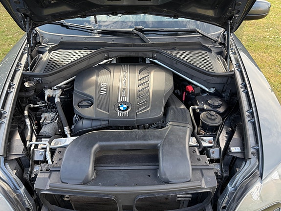 BMW X5 11 of 14