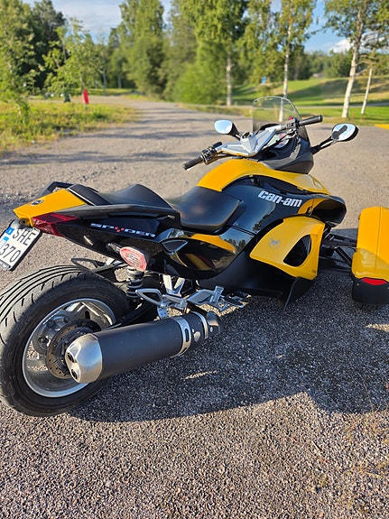 Can-Am Spyder RS 6 of 6