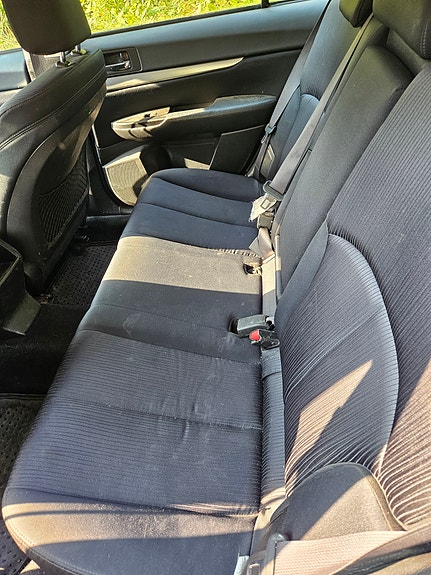 Subaru Legacy 8 of 8