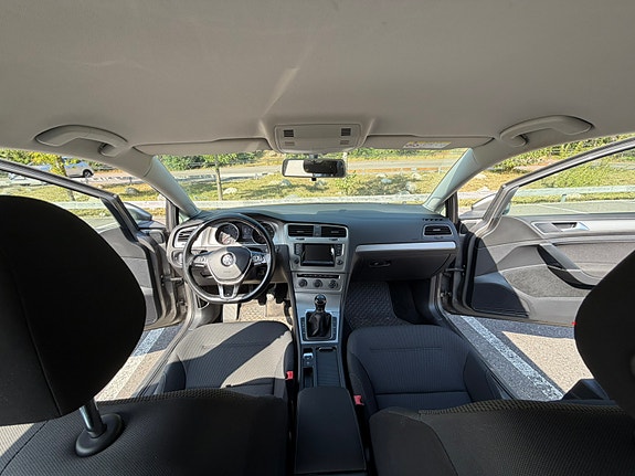 Volkswagen Golf VII 6 of 10