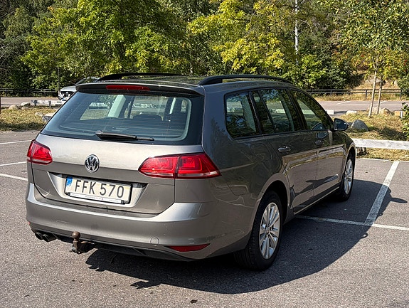 Volkswagen Golf VII 3 of 10