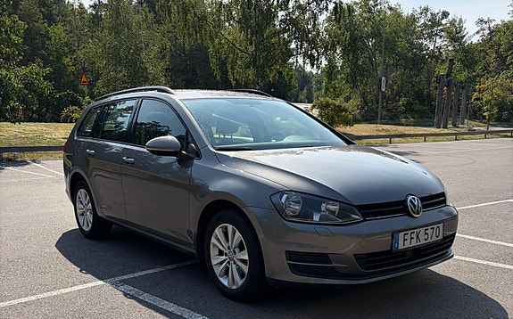 Volkswagen Golf VII 2 of 10