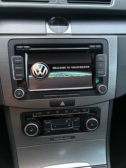 Volkswagen Passat 14 of 24
