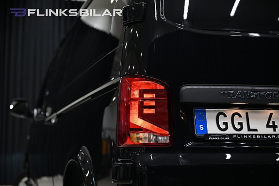 Volkswagen Transporter 10 of 30