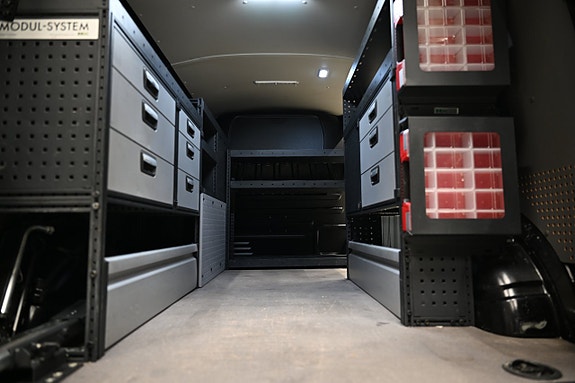 Volkswagen Transporter 2 of 30
