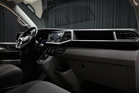 Volkswagen Transporter 27 of 30