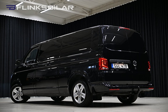 Volkswagen Transporter 8 of 30