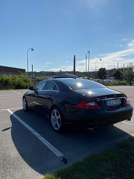 Mercedes-Benz CLS350 5 of 6