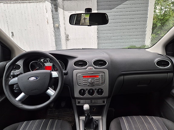 Ford Focus 5 of 5
