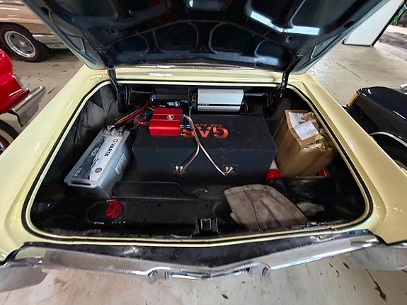 Cadillac Deville 19 of 22