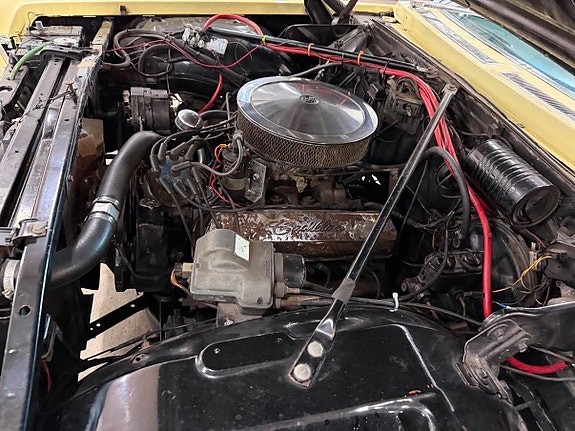 Cadillac Deville 22 of 22