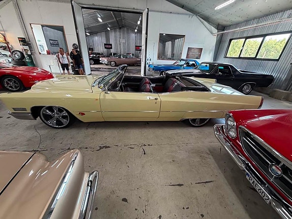 Cadillac Deville 4 of 22