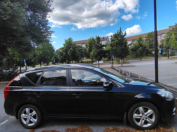 Kia Ceed 2 of 15