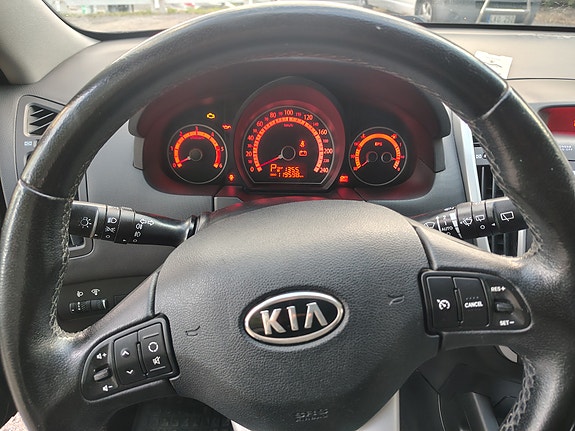 Kia Ceed 10 of 15