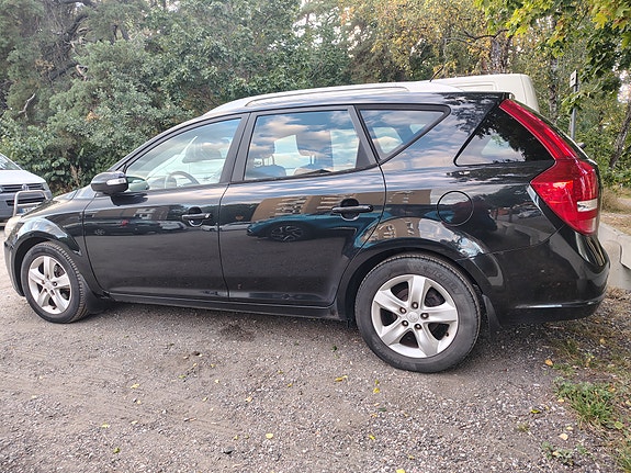 Kia Ceed 9 of 15