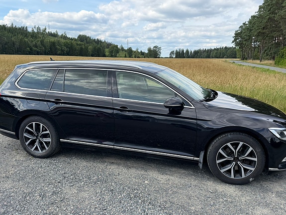 Volkswagen Passat 14 of 18