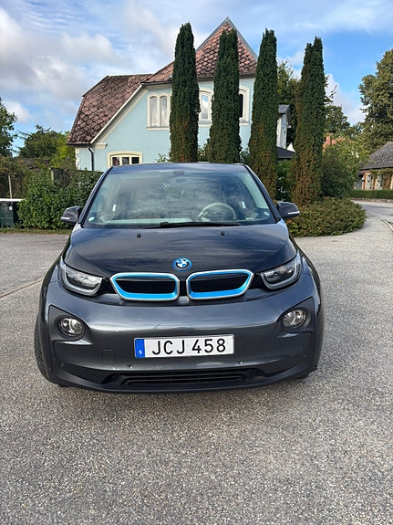BMW i3 2 of 12