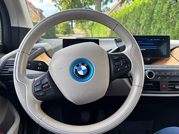 BMW i3 8 of 12