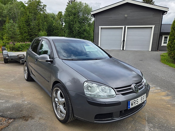 Volkswagen Golf V 7 of 8
