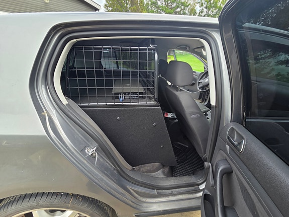 Volkswagen Golf V 5 of 8