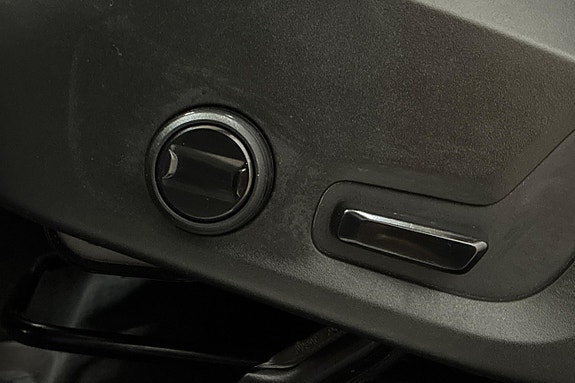 Volvo XC60 27 of 28