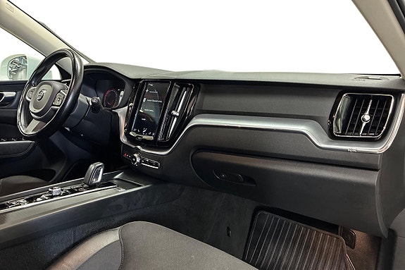 Volvo XC60 15 of 28