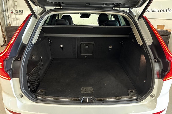 Volvo XC60 11 of 28