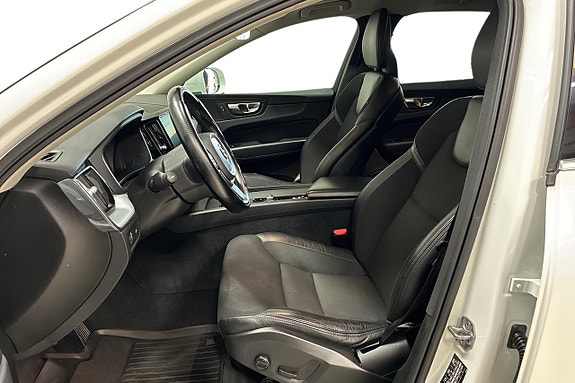 Volvo XC60 13 of 28