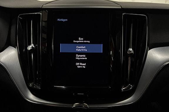Volvo XC60 22 of 28