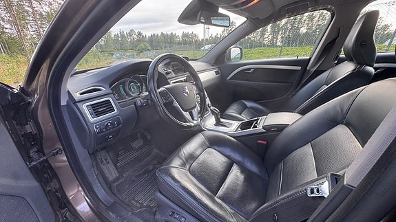 Volvo XC70 6 of 10